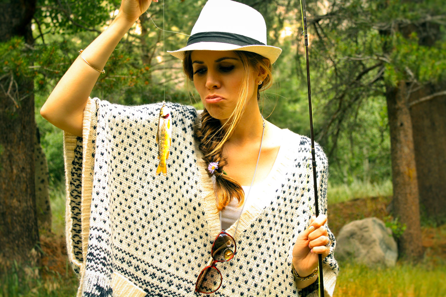 Poncho and Jeans, fishing, fishtail braid