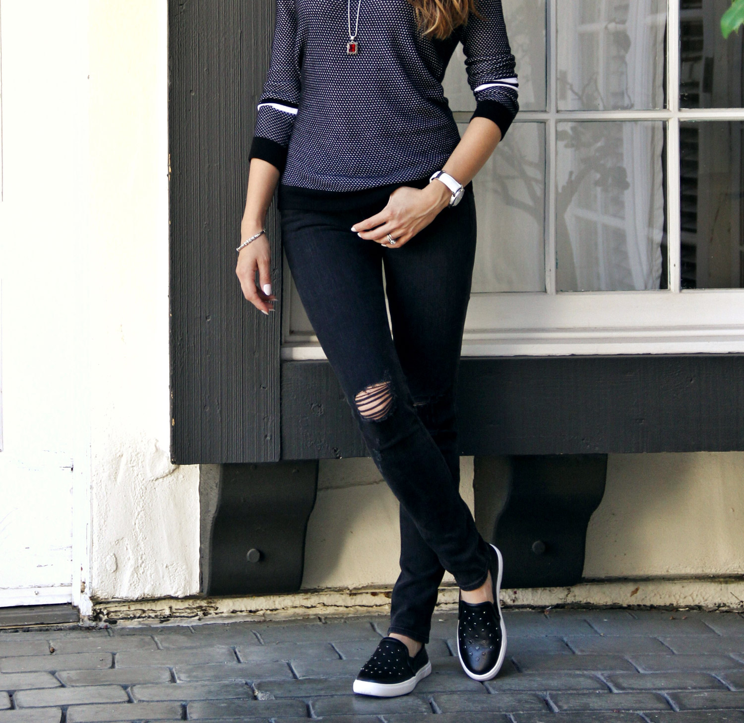 Rag & Bone Jeans, Rag & Bone Sweater, Sneakers, Black and White Outfit