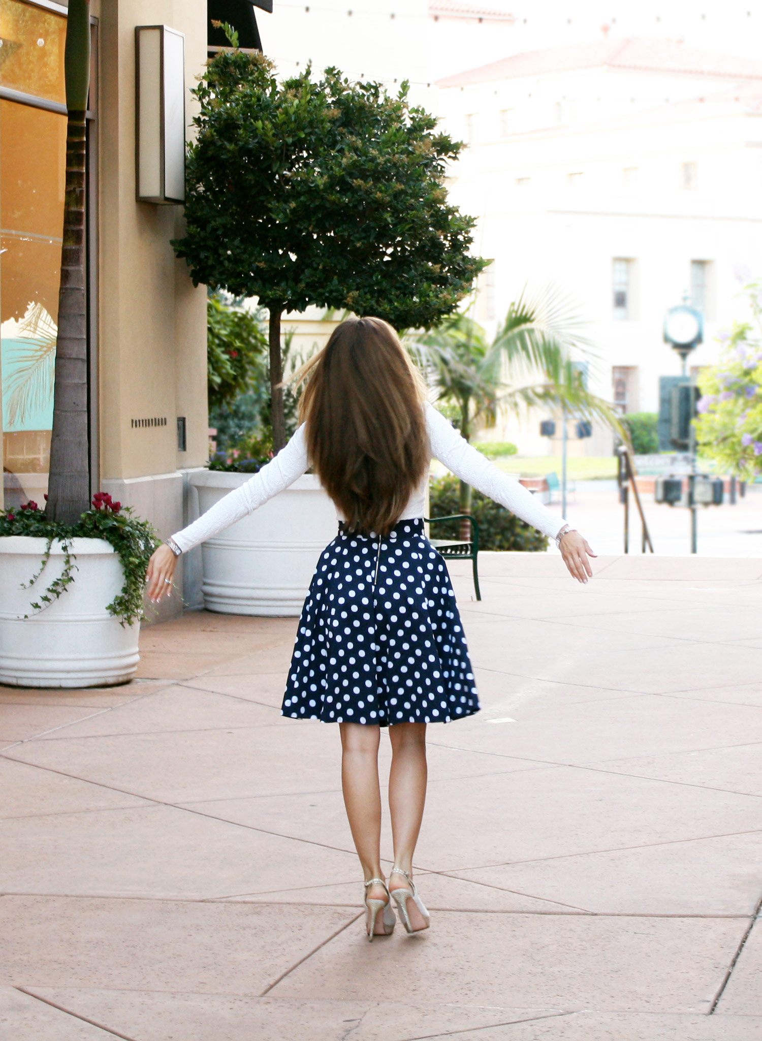 Polka Dot Skirt, Classy Outfit, Polka Dots, 