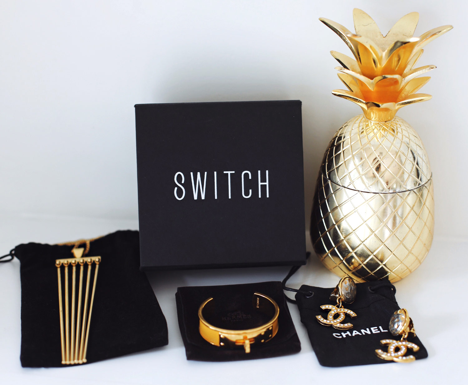 Chanel lifesaver deals necklace